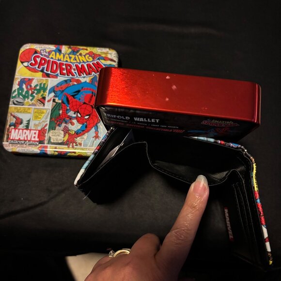 Spiderman Trifold Wallet - Picture 5 of 5